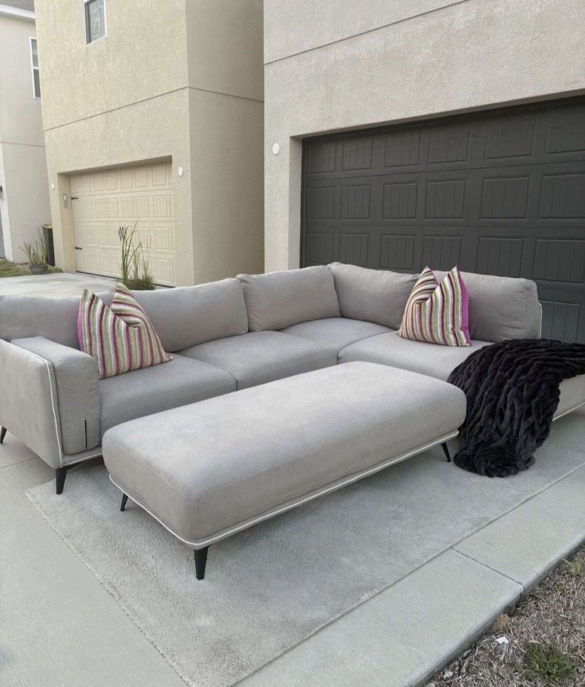 Sectional Sofa