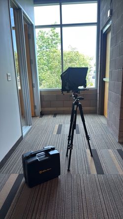 Glide gear Teleprompter