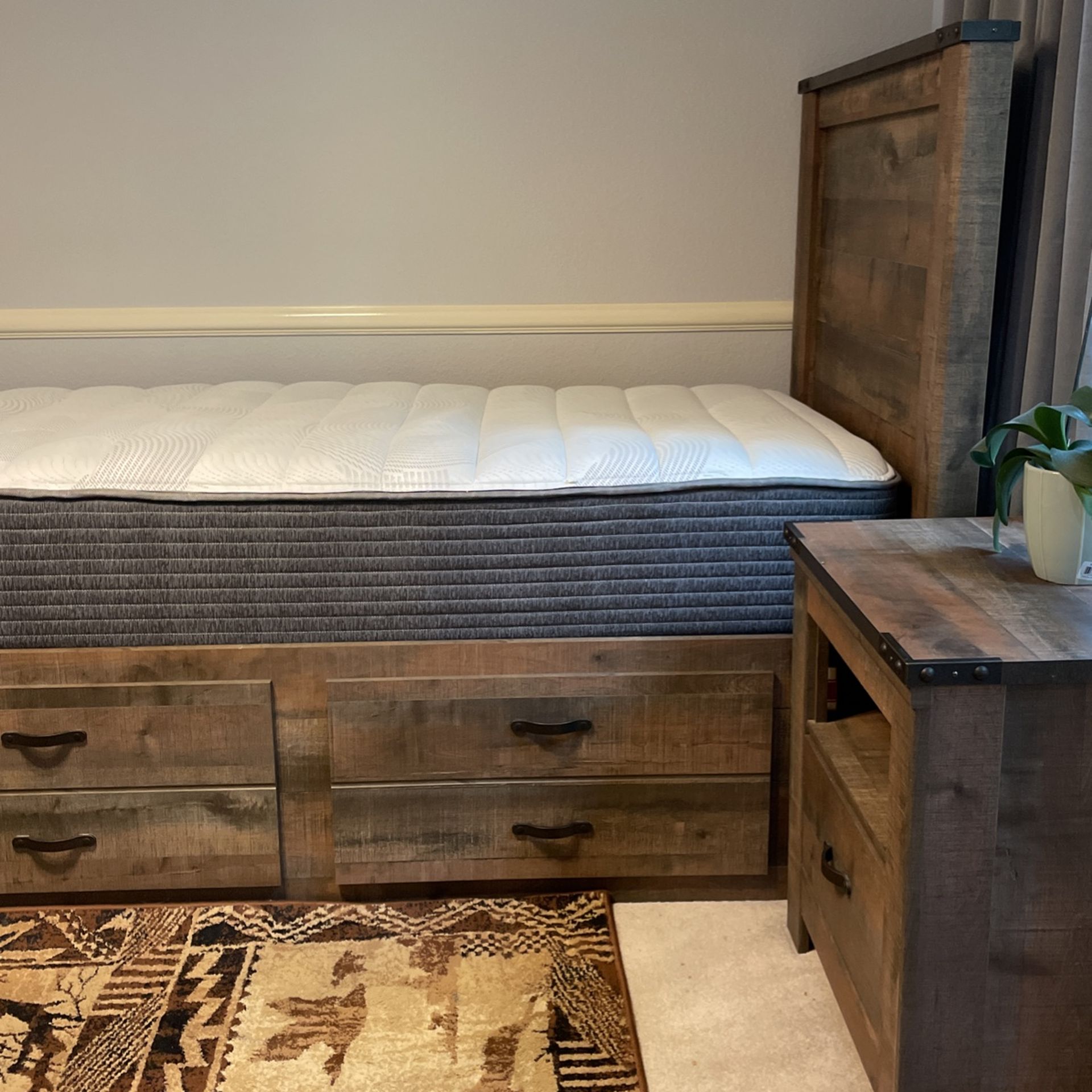 Twin Bed With Mattress And Night Stand 