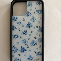 Wildflower IPhone 13 case in new condition