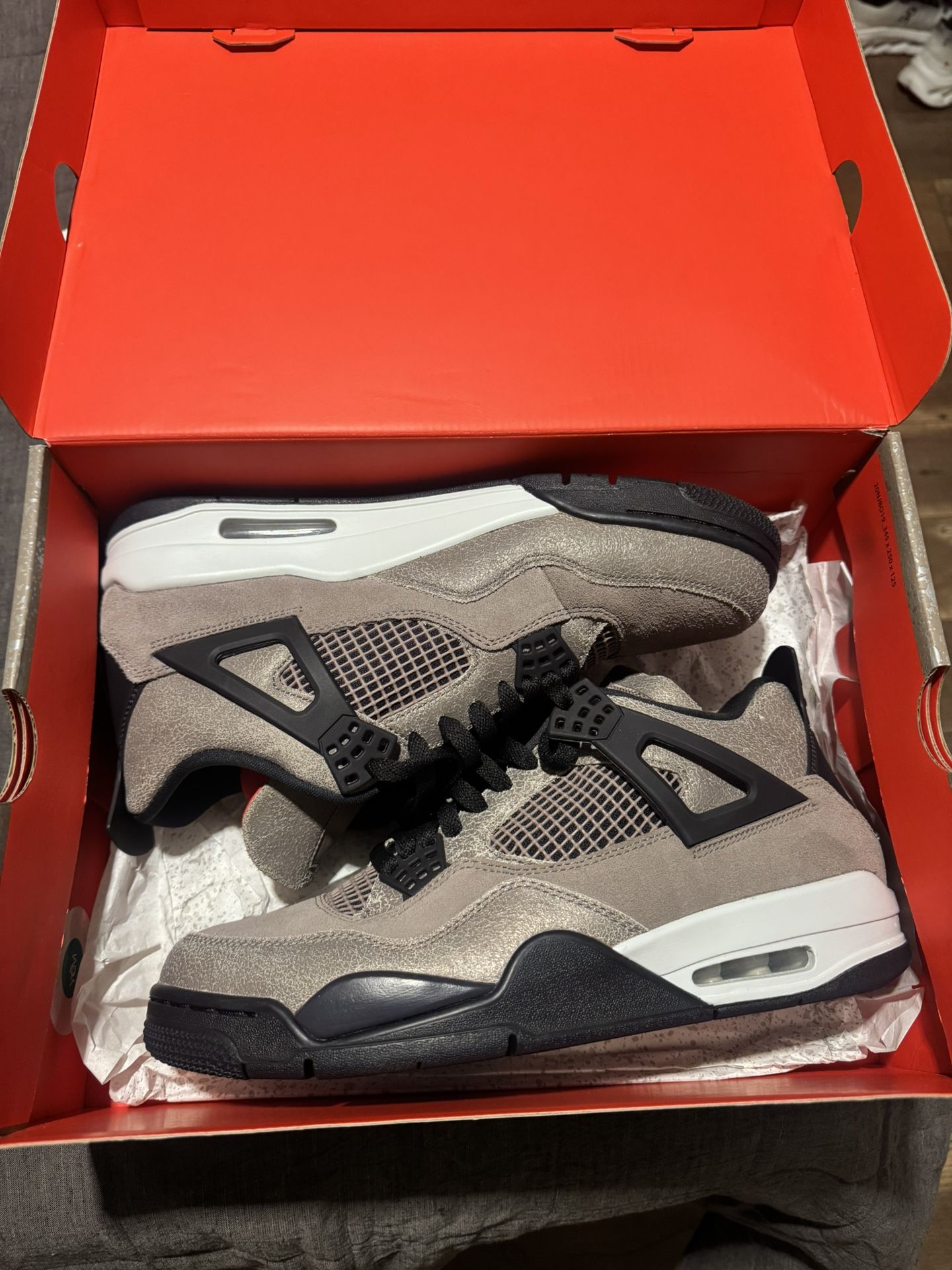 Jordan 4 Taupe Haze Size 11