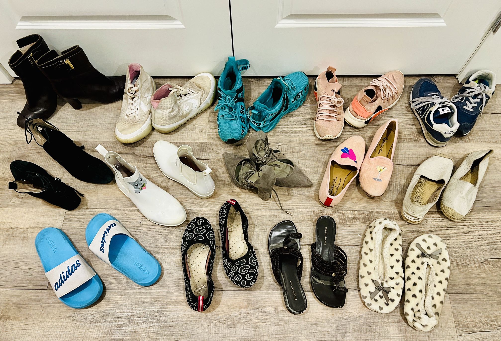 14 Piece Bundle Of Women’s Shoes, Size 7.5