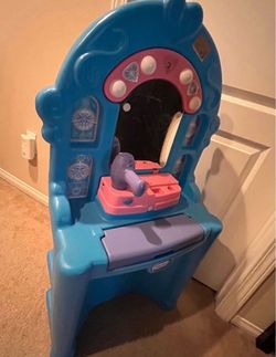 Little Tikes Kids Toy Vanity with Mirror
