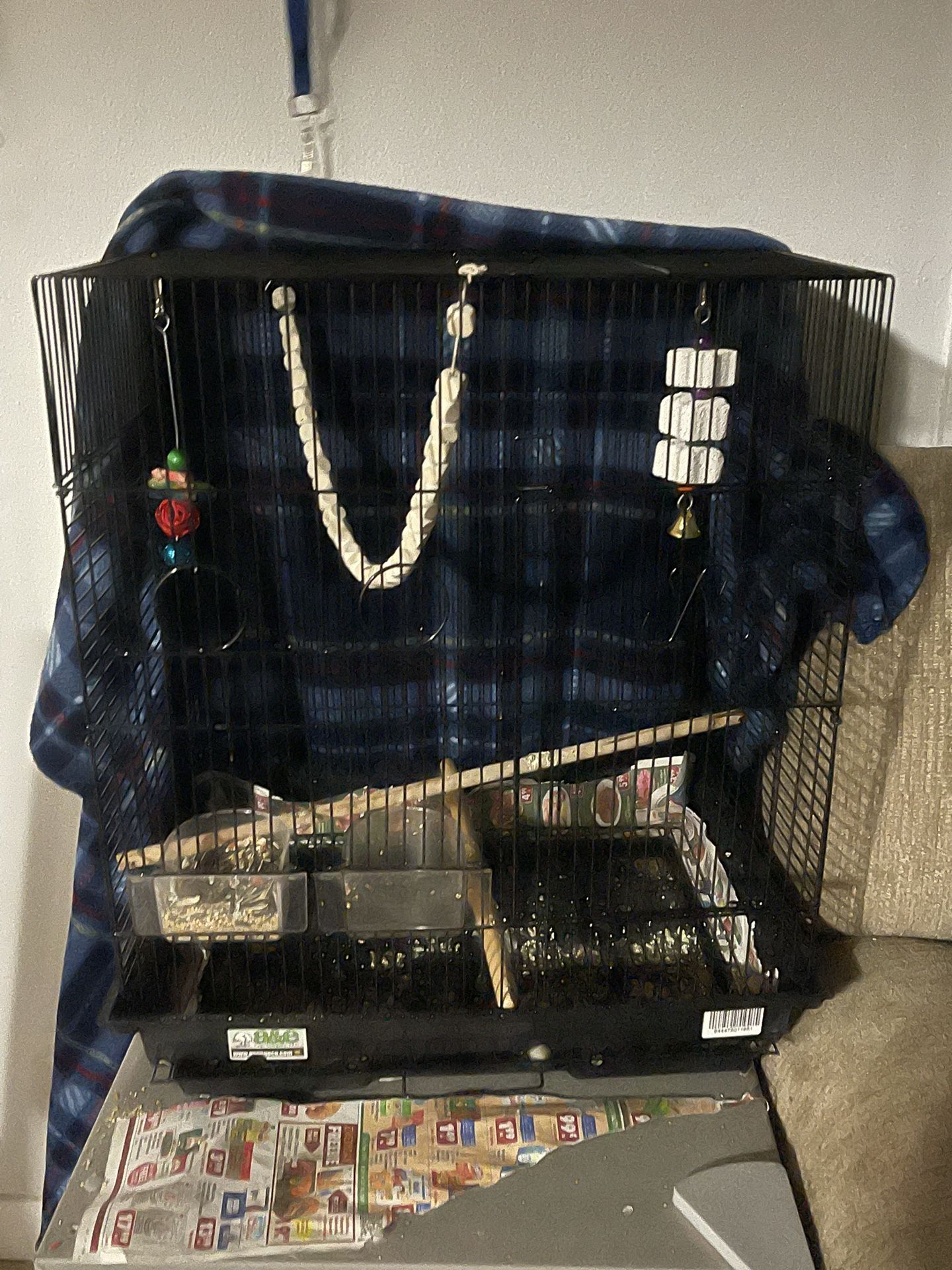 Bird Cage And Supplies