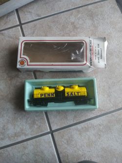 BACHMAMM HO PENN SALT 3 DOME TANK CAR IN ORIGINAL BOX .box show little wear