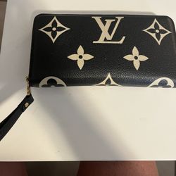 Louis Vuitton Wallet 