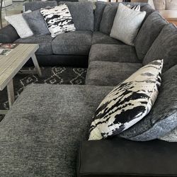 👋 New Sale 👋 Brand New | Larkstone 4 Pc Sectional Raf Chaise Pewter 