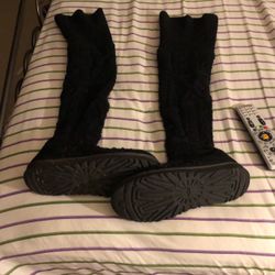 Uggs Womens Size 10.   $50 Trade