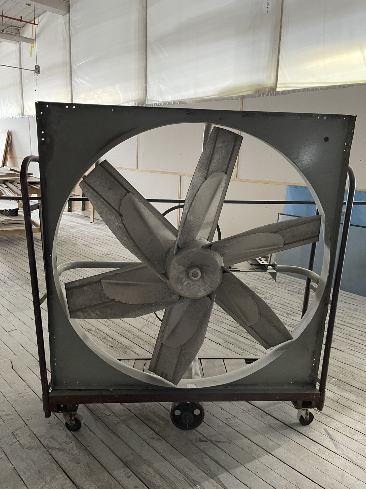 Big Fan 5’x5’ Work Good