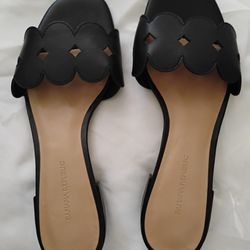$2!!! New Sandal With A Heel