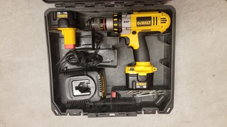 Powerful dewalt drill 3 speed 12v
