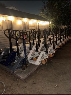 Crown pallet jacks