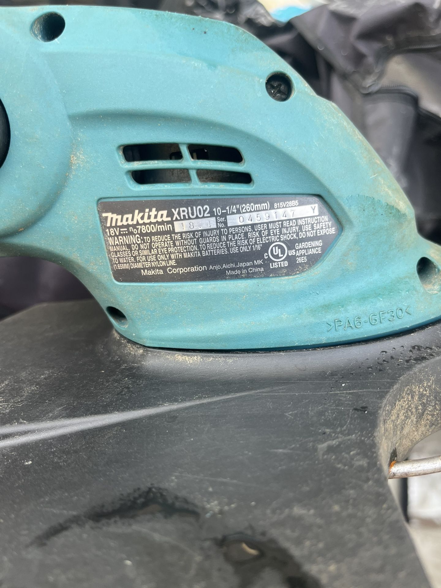 Makita XRU02 18V Trimmer – Tool Only