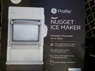 Large Ice Maker. Chewable Ice In Less Than 10 Mins