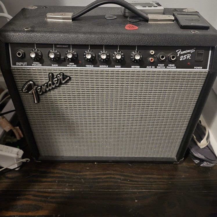 Fender 25R Amplifier