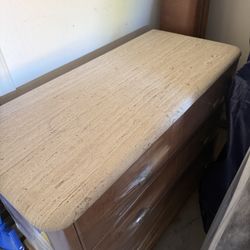 Beautiful Drexel Heritage Five Piece Bedroom Set