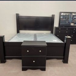 Black Bedroom Set 4-Piece (QB, Dresser Mirror Nightstand)