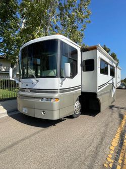 2001 Winnebago Ultimate Advantage Diesel