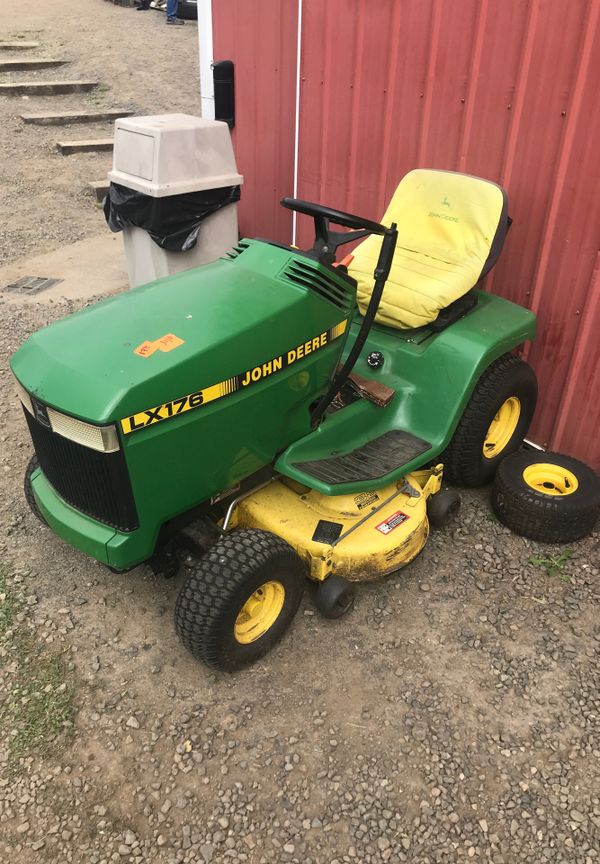 John Deere Lx 176 Lawn Tractor For Sale In Port Orchard Wa Offerup 0990