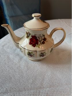 #1- Vintage Arthur Wood teapot