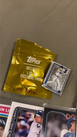2025 Topps Series 1 Shohei Ohtani Enamel Pin Super Box 1 Of 10 LA Dodgers WITH 10 OHTANI DODGERS CARDS WITH 2 BONUS YAMAMOTO ROOKIE CARDS