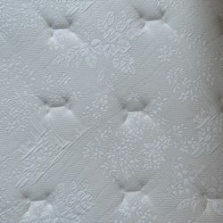 King Mattress 12-inch & Box Springs & Topper