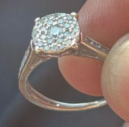White Gold Ring with Daimonds