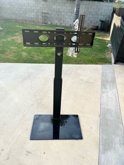 Flat screen TV stand