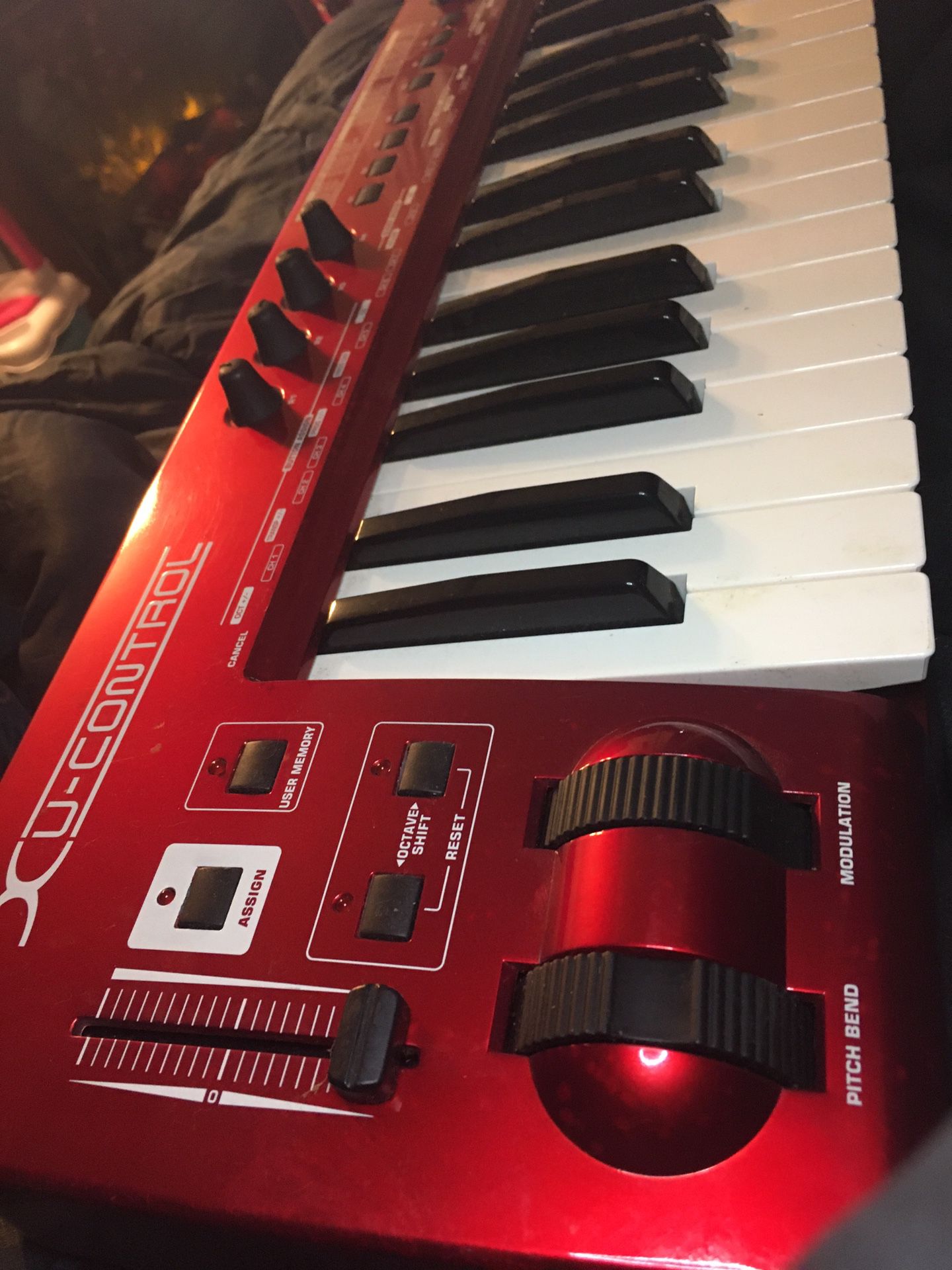 Beringer 49 key red midi keyboard controller