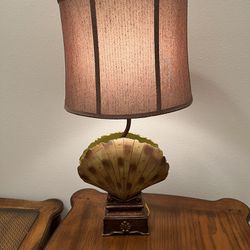 Vintage Seashell Table Lamp