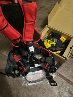 3m Harness  & Werner Roofing Retractable Max Patrol