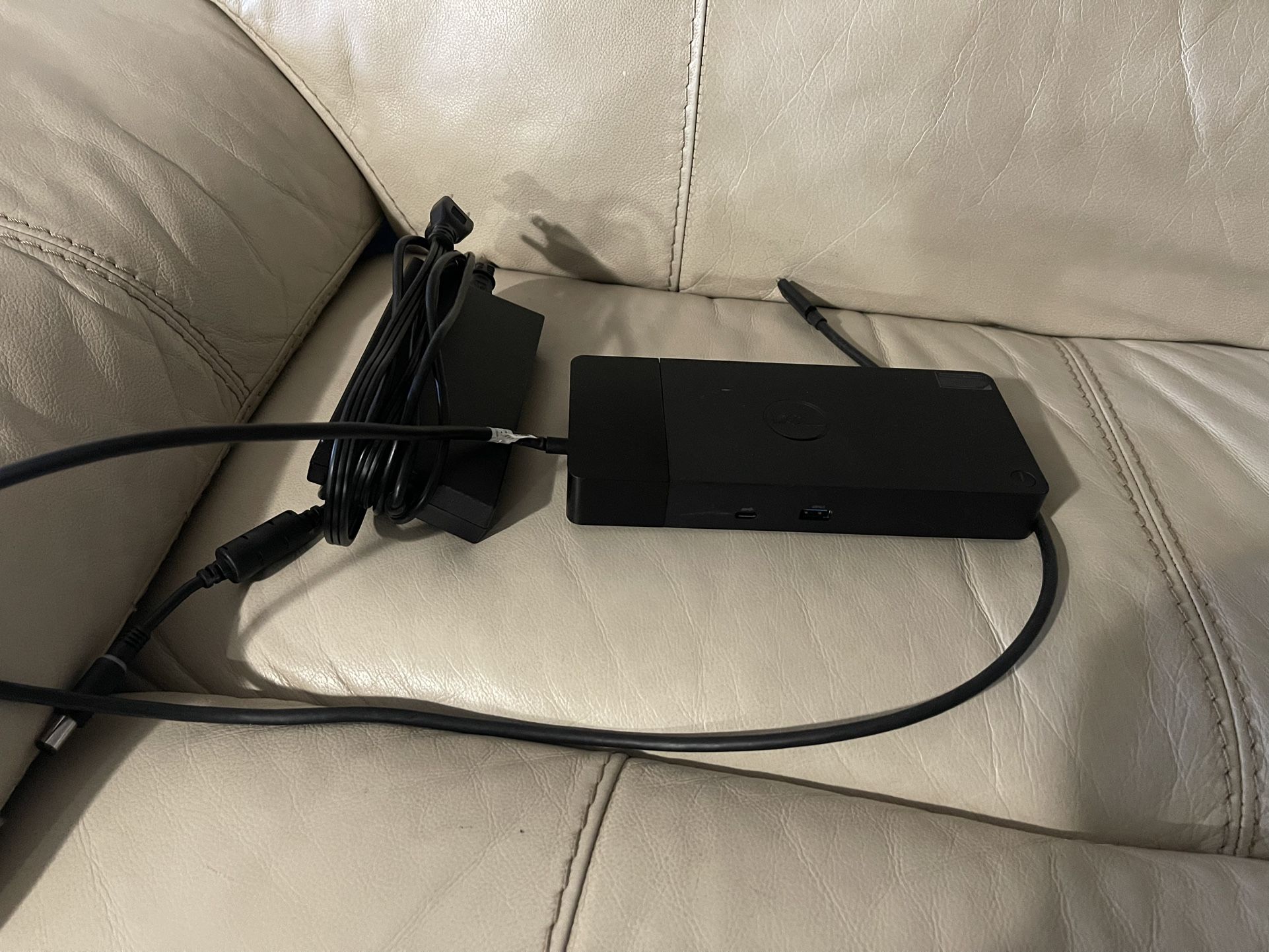 Dell Dock Station Wd19s