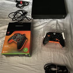 Xbox One X + Controller 