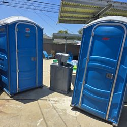Porta Potties 