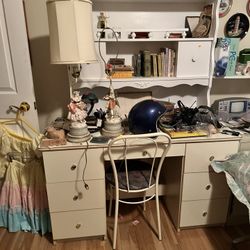 Desk With Hutch