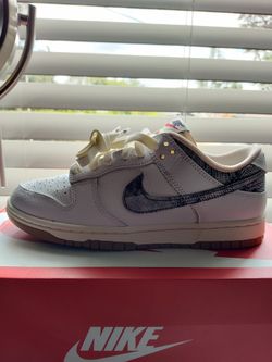 Nike Dunk Low "Washed Denim"