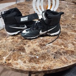 Nike Cleats 7.5