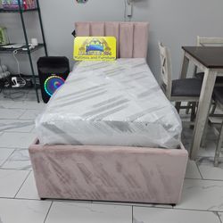 Day Bed With Mattresses