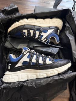 Versace size 42 Trigreca Sneakers