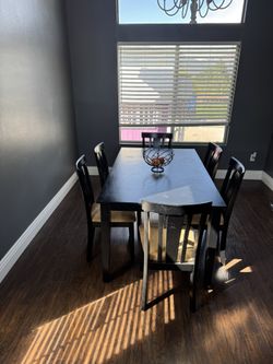 6-Person Wood Dining Set