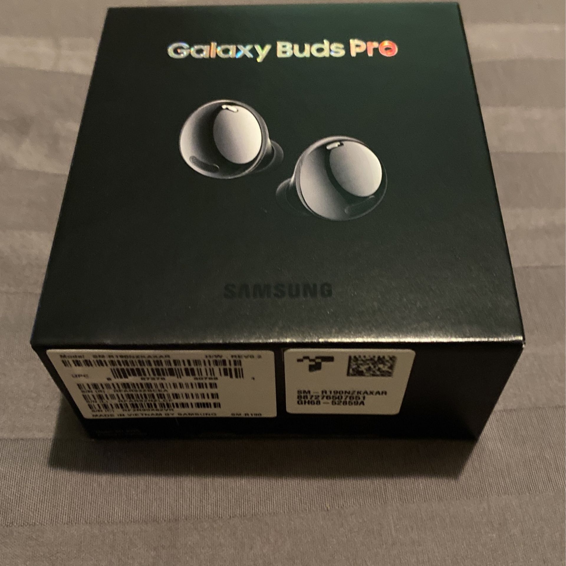 Galaxy Buds Pro w/Charging Case, Phantom Black