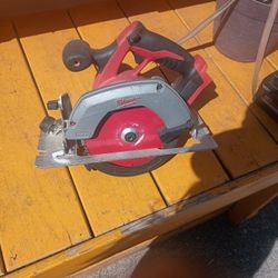 Milwaukee M18 Circular Saw