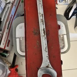 Rachet ,wrench and sockets