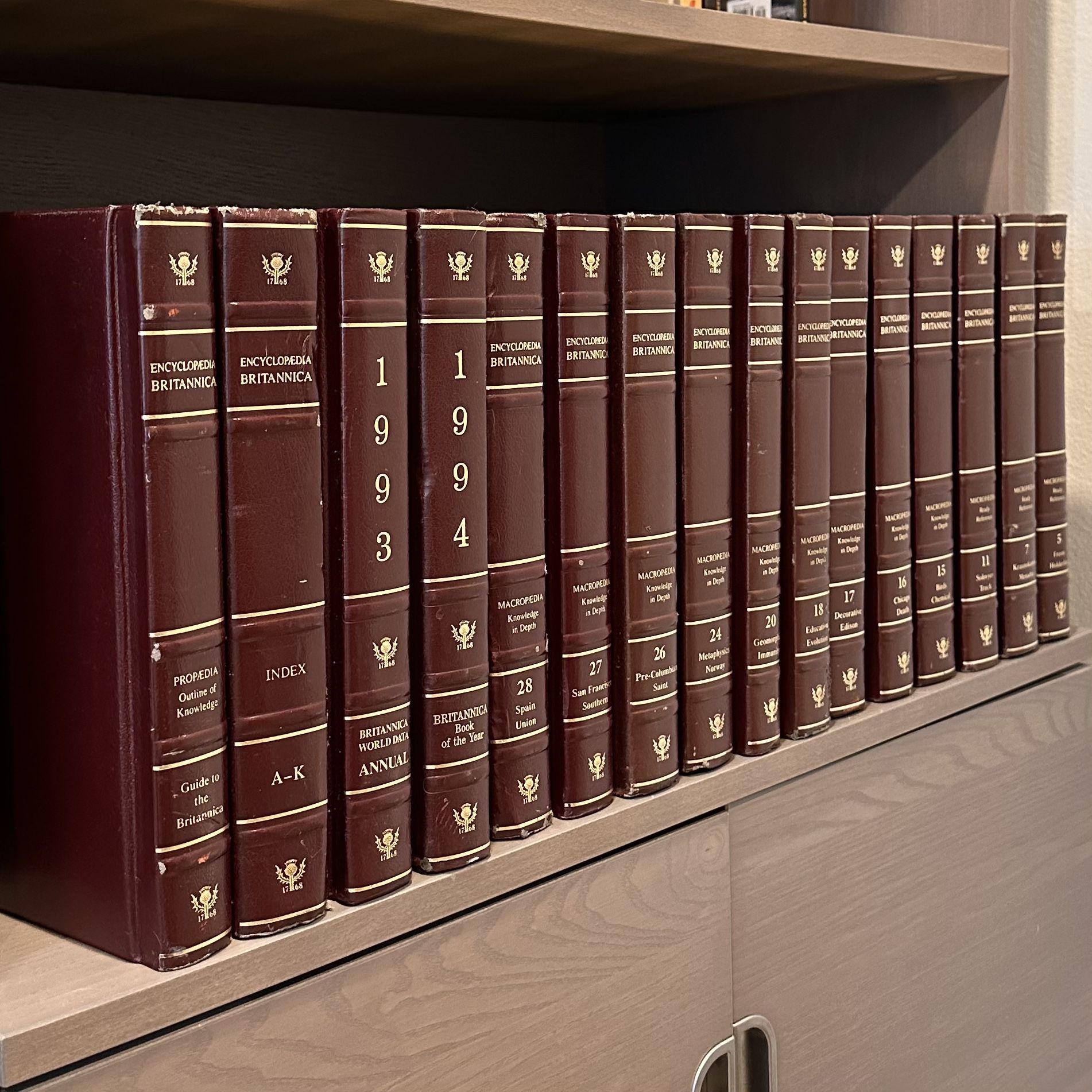Encyclopedia Britannica Leather Cover 1994 Anniversary Addition Incomplete Set