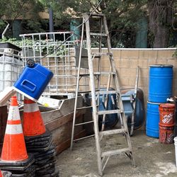 8ft Aluminum Ladder