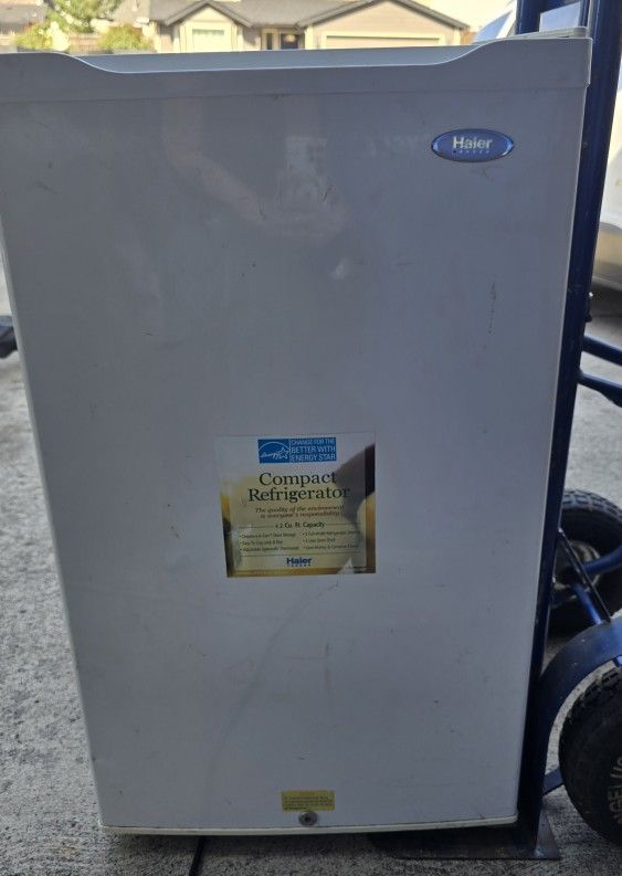 Compact Refrigerator