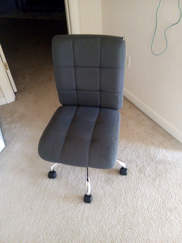 Grey Chair For Desk
