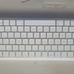 Apple Keyboard (New)