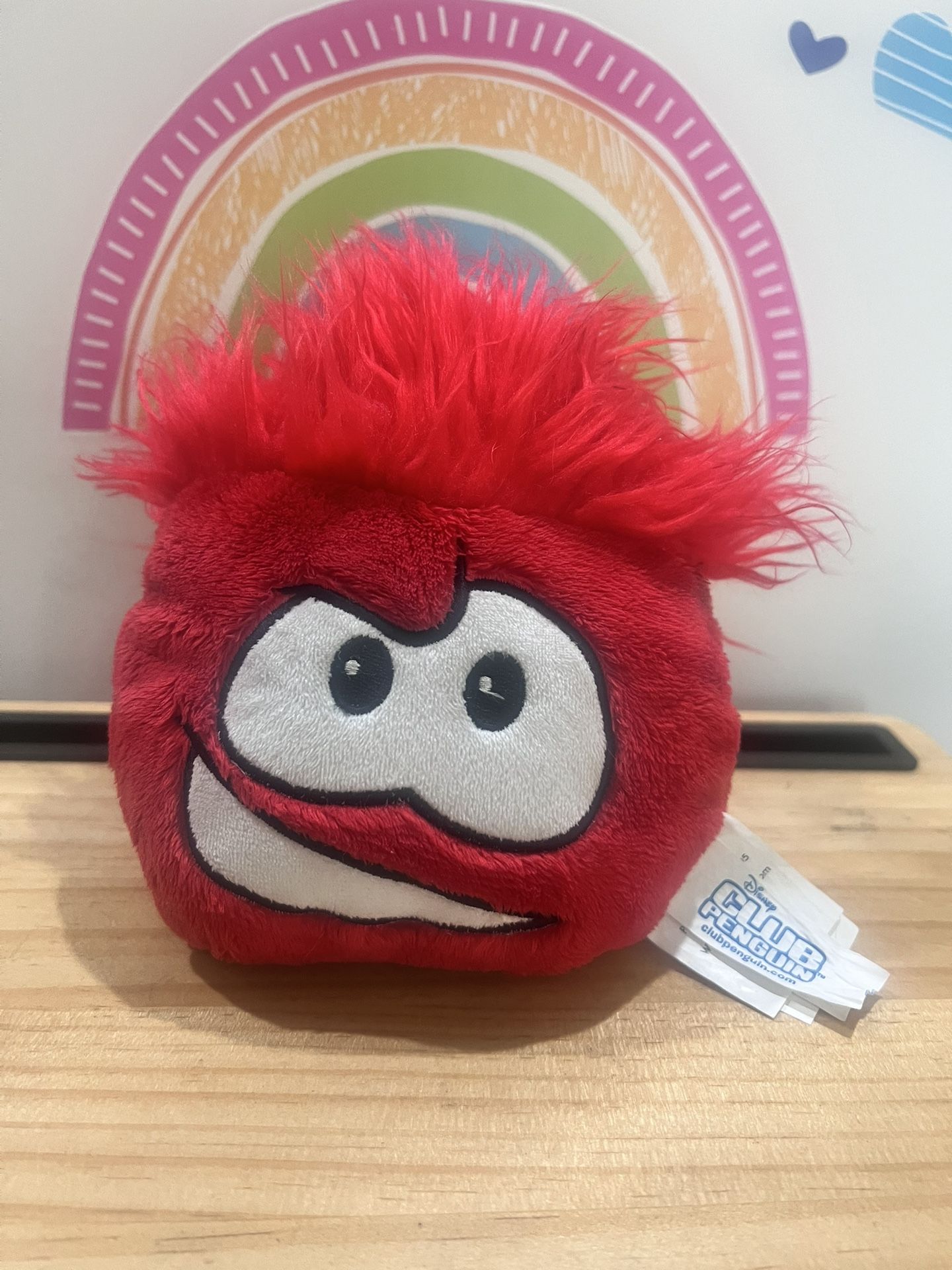 DISNEY PENGUIN CLUB RED PUFFLE 7 INCH SOFT FLUFFY PLUSH