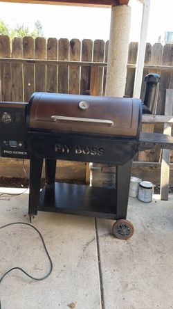 Pitboss 1150 pro series pellet smoker grill 195$